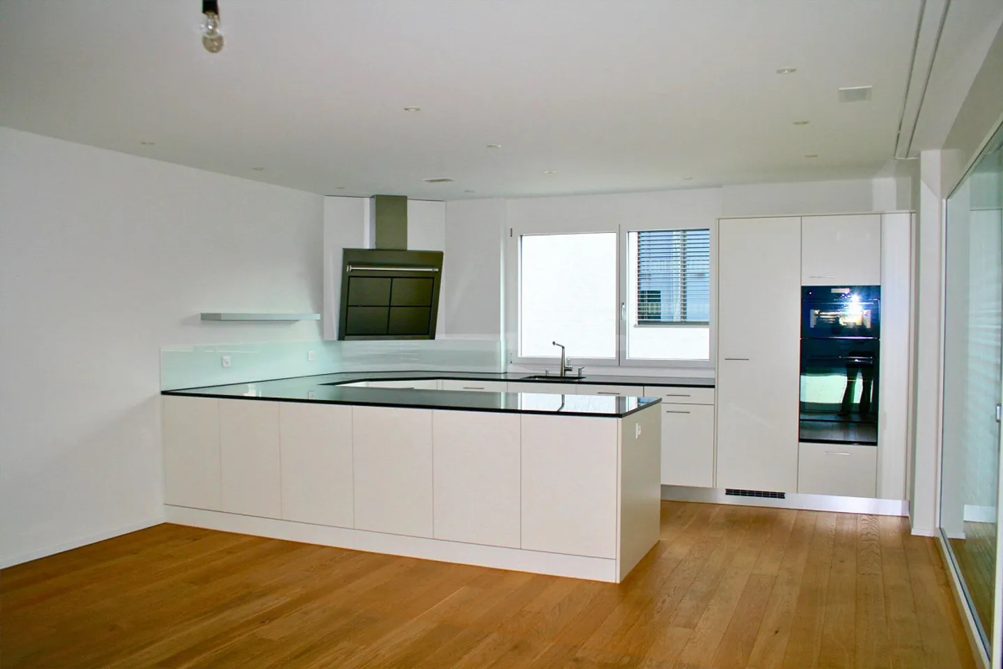 Geräumige Terrassenwohnung in Schaffhausen - Foto 4 von 11