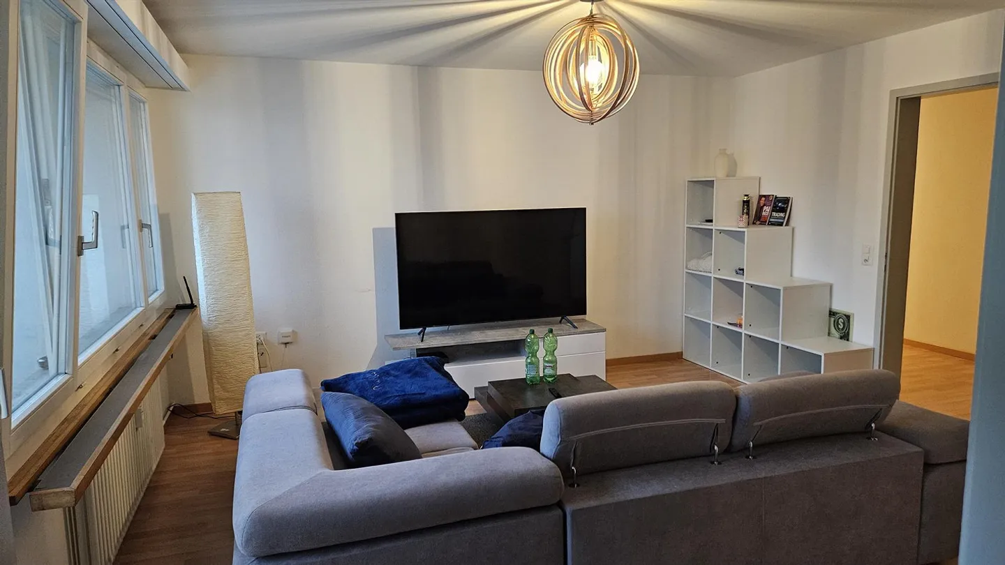 Bellissimo e spazioso appartamento di 5 stanze a Gossau SG - Foto 1 di 7