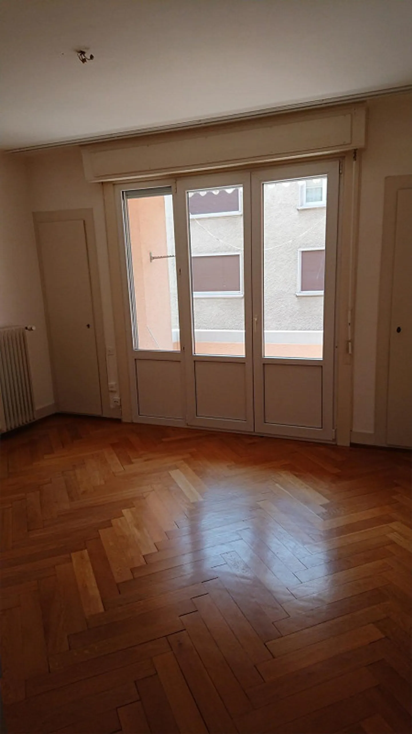 Appartamento Spazioso nel Cuore di Friburgo - Foto 3 di 4