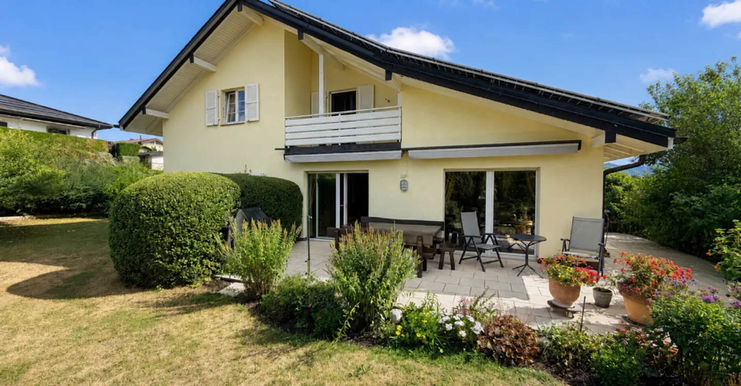 Individual villa of 7.5 rooms in Vaulruz - Photo 3 of 12