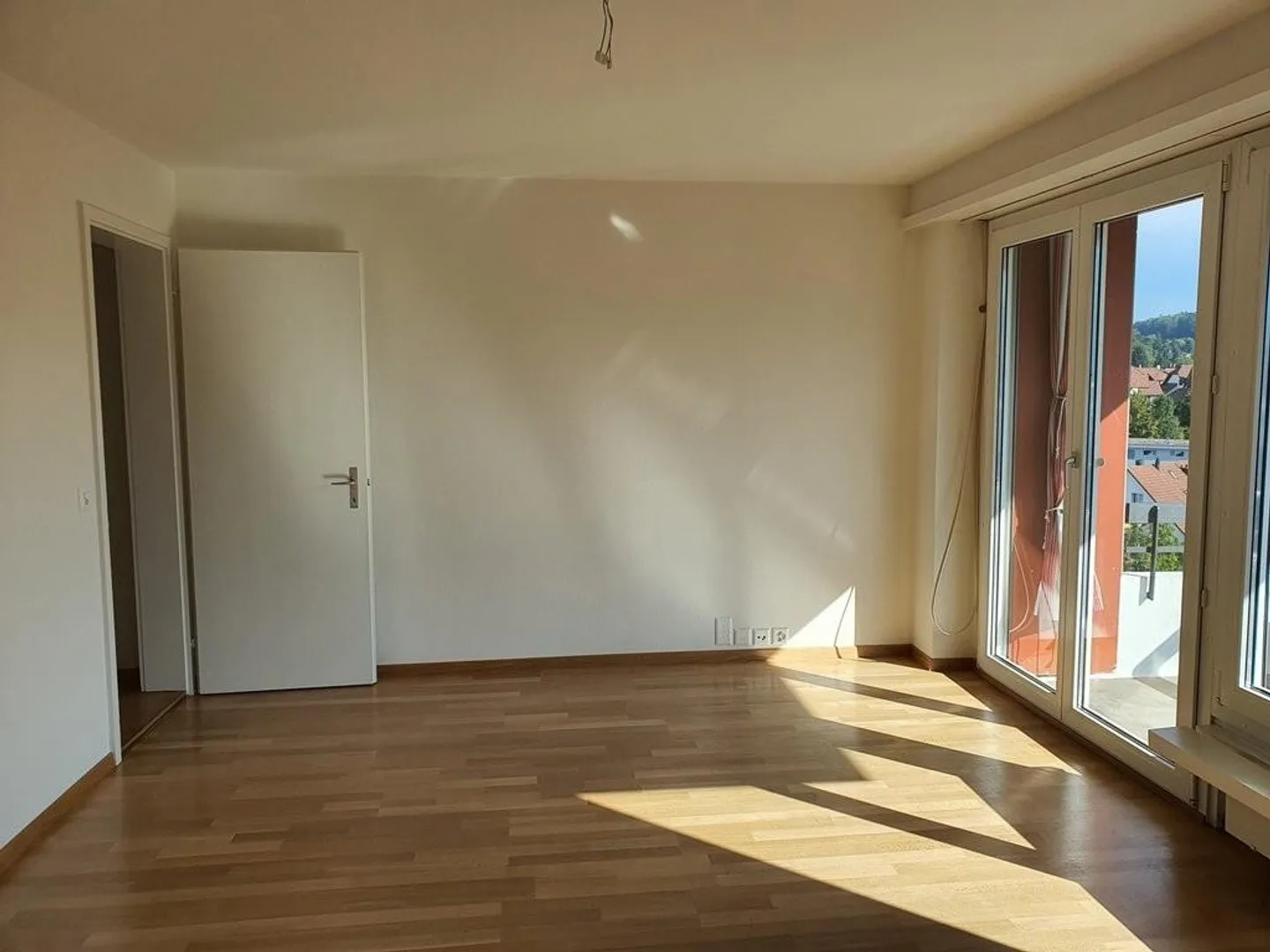 Appartamento 3.5 locali al 13° piano con vista su Dietikon - Foto 3 di 6