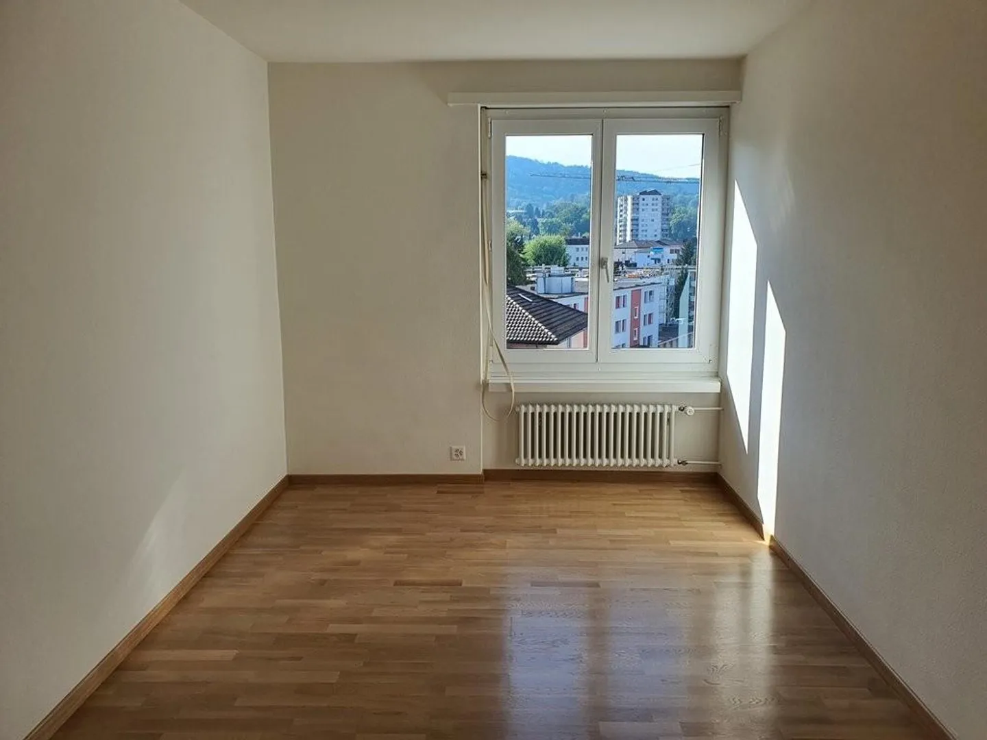 Appartamento 3.5 locali al 13° piano con vista su Dietikon - Foto 4 di 6