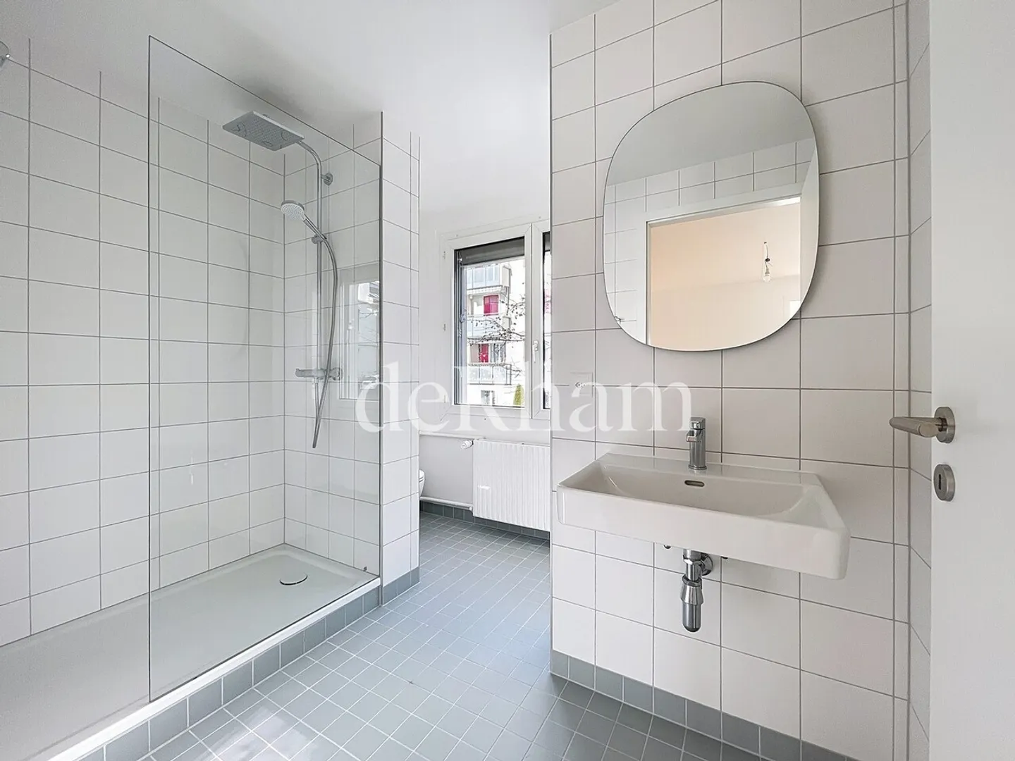 Beautiful 3.5 room fully renovated! - Photo 10 of 11