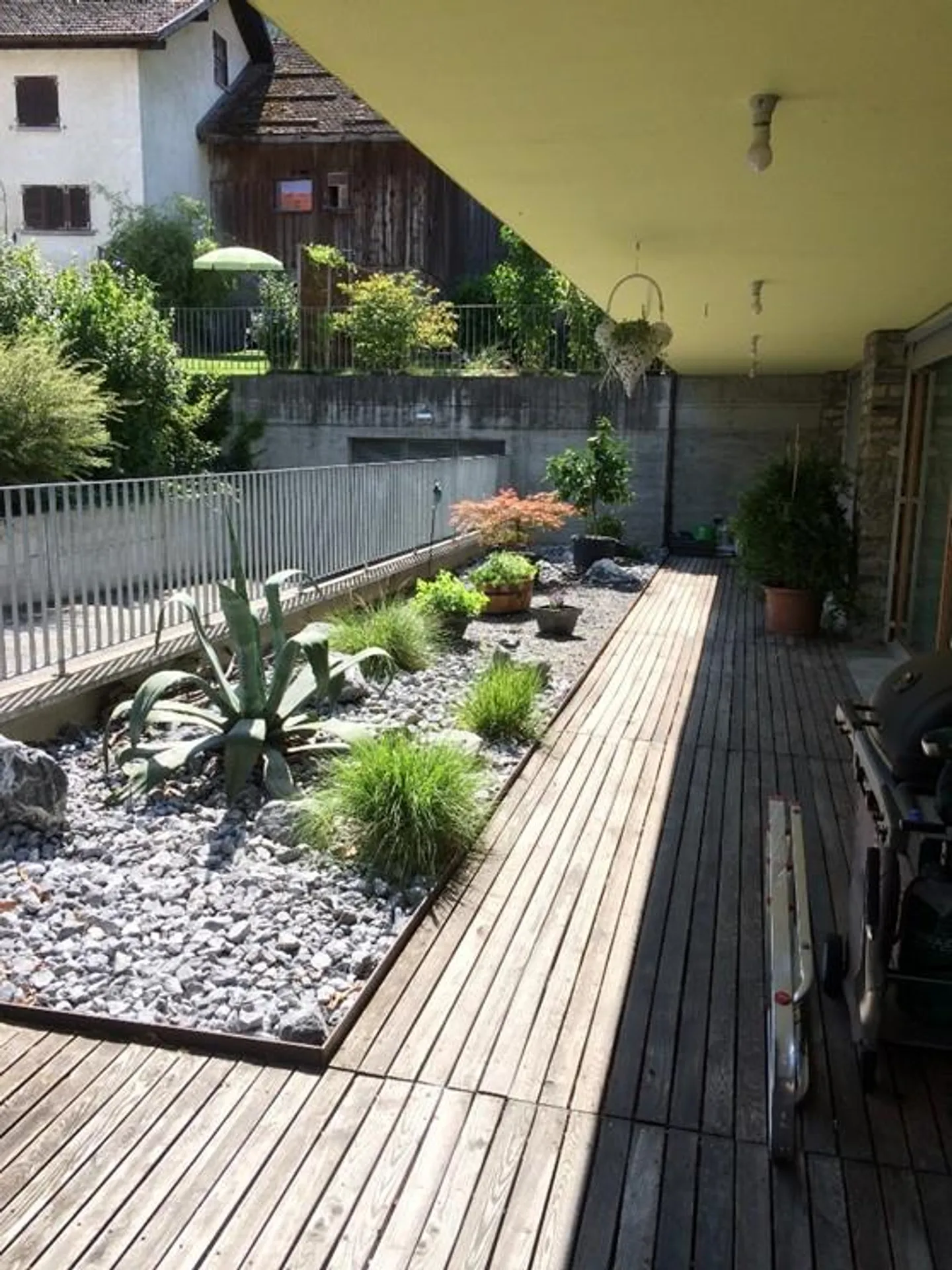 Appartement lumineux et de haute qualité de 4,5 pièces, d'environ 140 m2 avec grande terrasse - Photo 2 sur 19