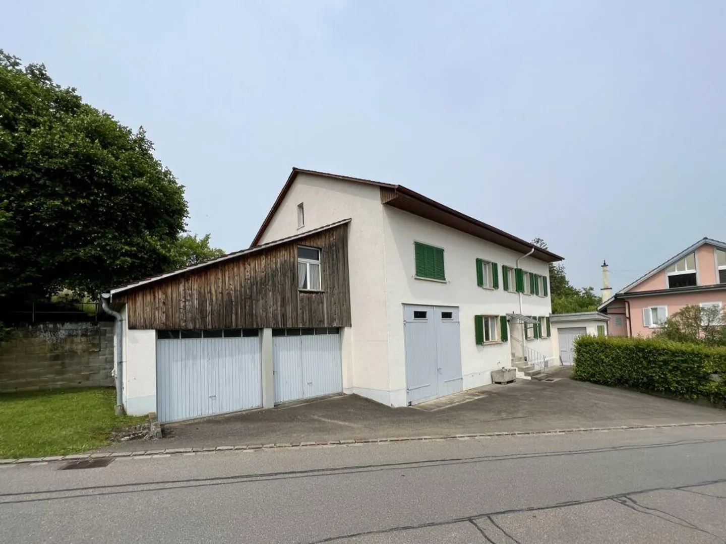 Proprietà con grande superficie di terreno e molto terreno edificabile - Foto 1 di 13