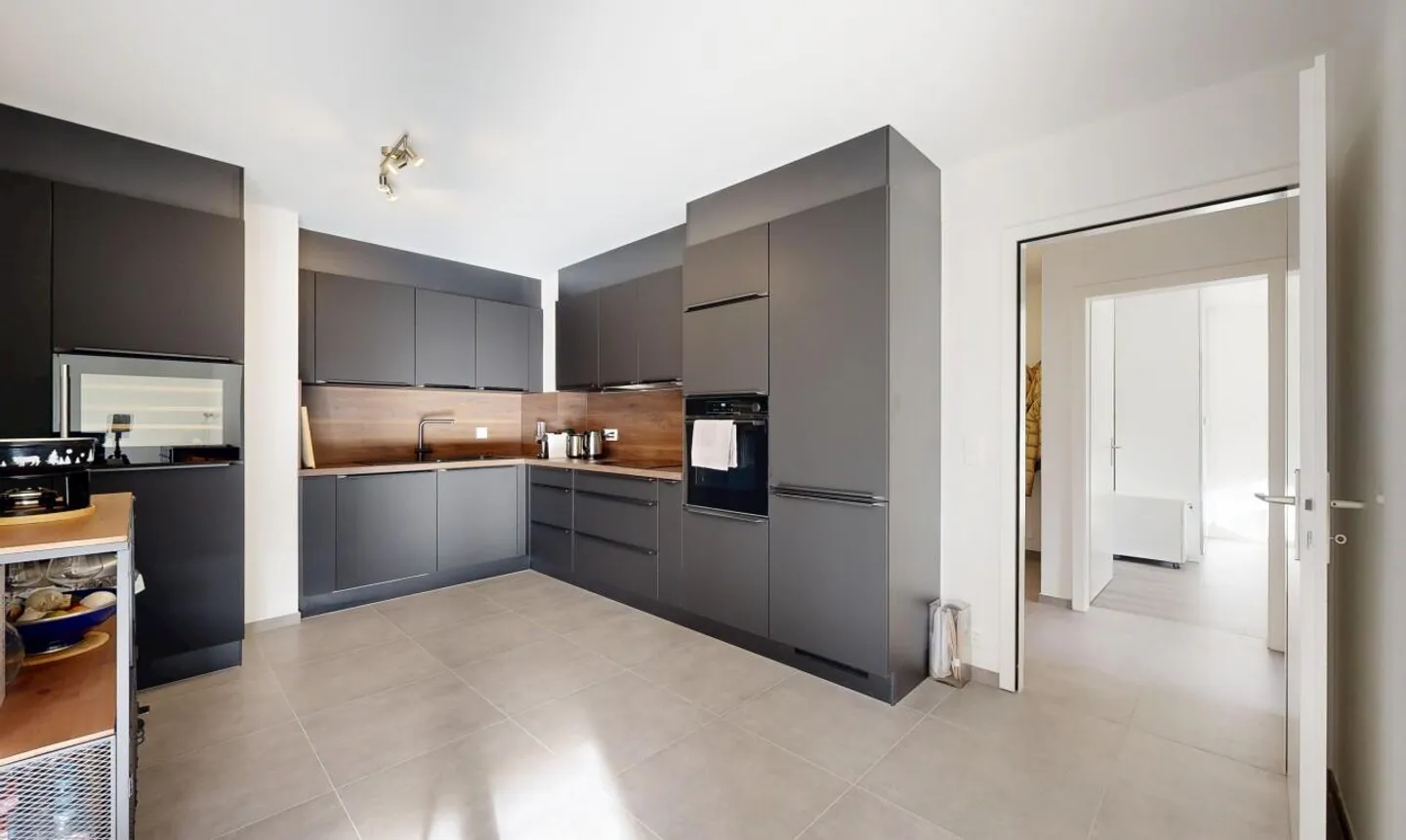 Bel appartement de 3,5pces en rez de jardin au calme absolu à Cheseaux - Photo 8 of 11