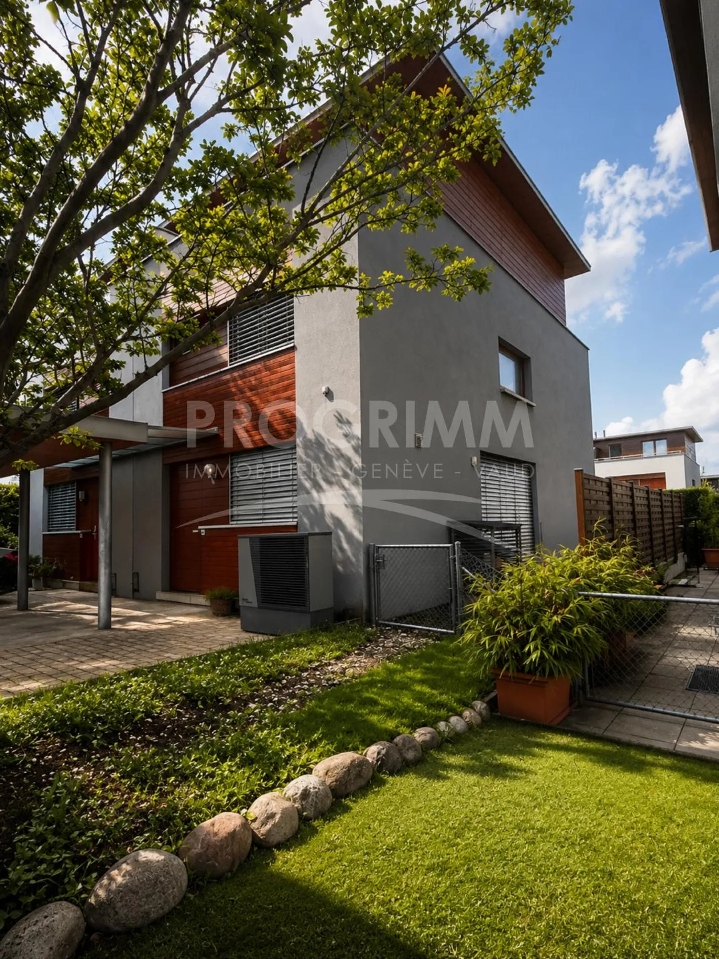 Exclusivity - New semi-detached villa - 5 bedrooms - 3 shower/bathrooms - yes - Photo 1 of 2