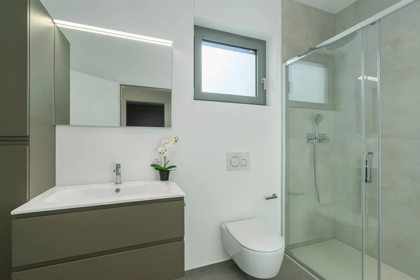 Modernes Penthouse mit Terrasse - Foto 9 von 10