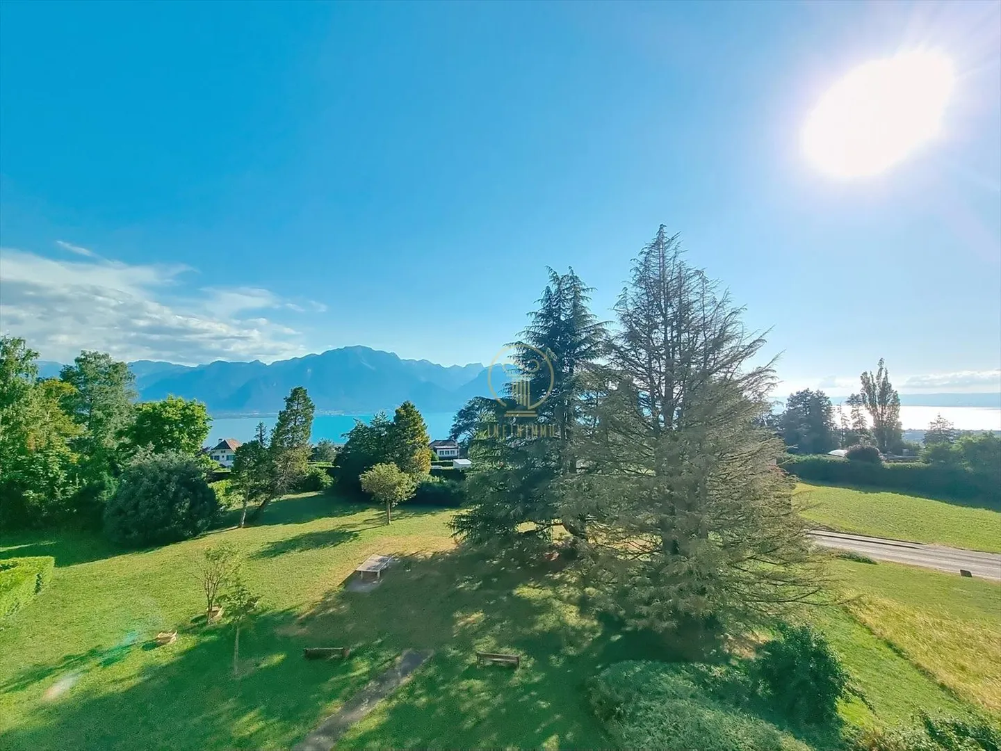 CHERNEX - 4,5 camere con vista mozzafiato sul lago e sulle montagne - Foto 10 di 11