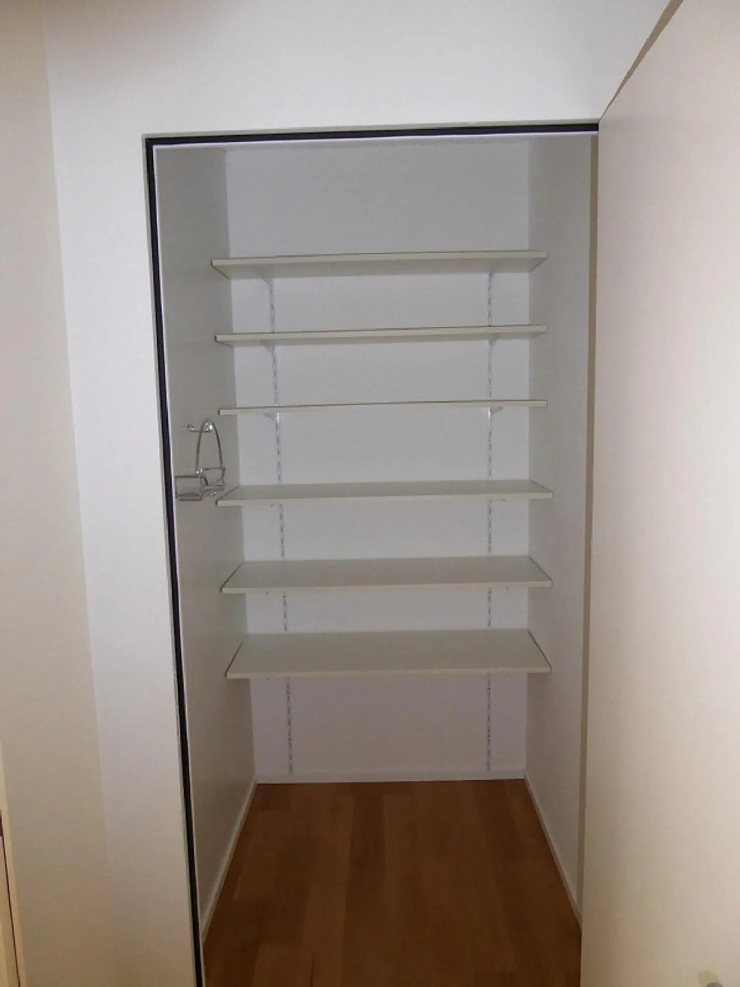 Appartement lumineux et de haute qualité de 4,5 pièces, d'environ 140 m2 avec grande terrasse - Photo 17 sur 19