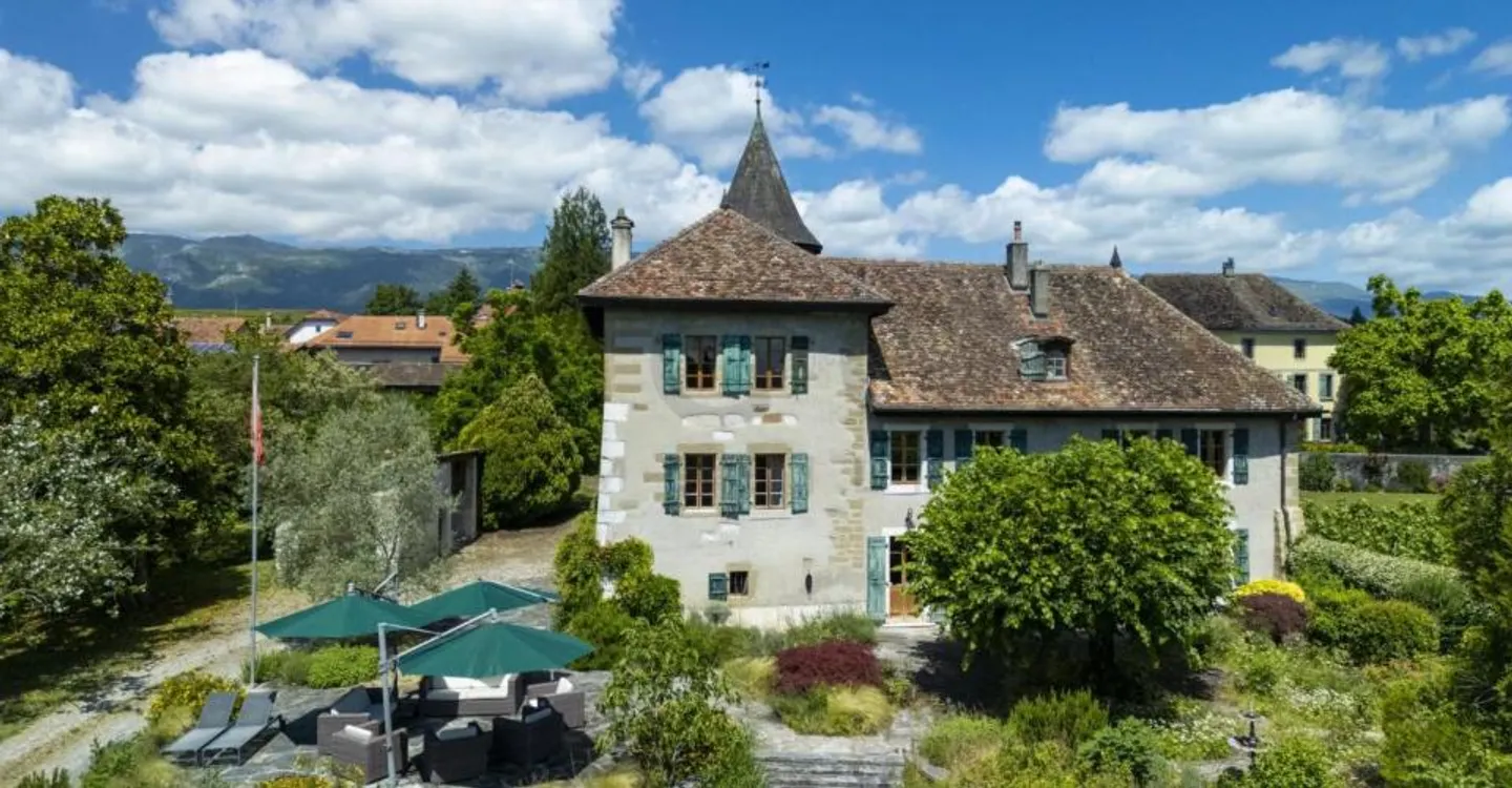 Maison Forte Historique à Satigny - Photo 1 sur 10