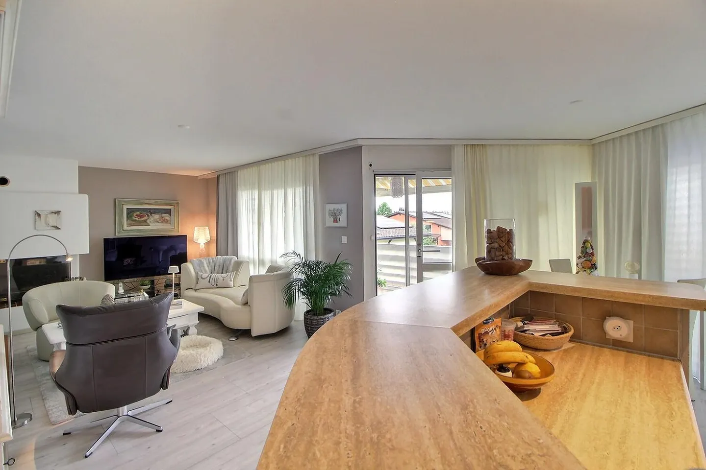 High-Class Apartment in the Heart of Landeron Occupied in Viager Limited to 10 Years - Photo 2 of 10