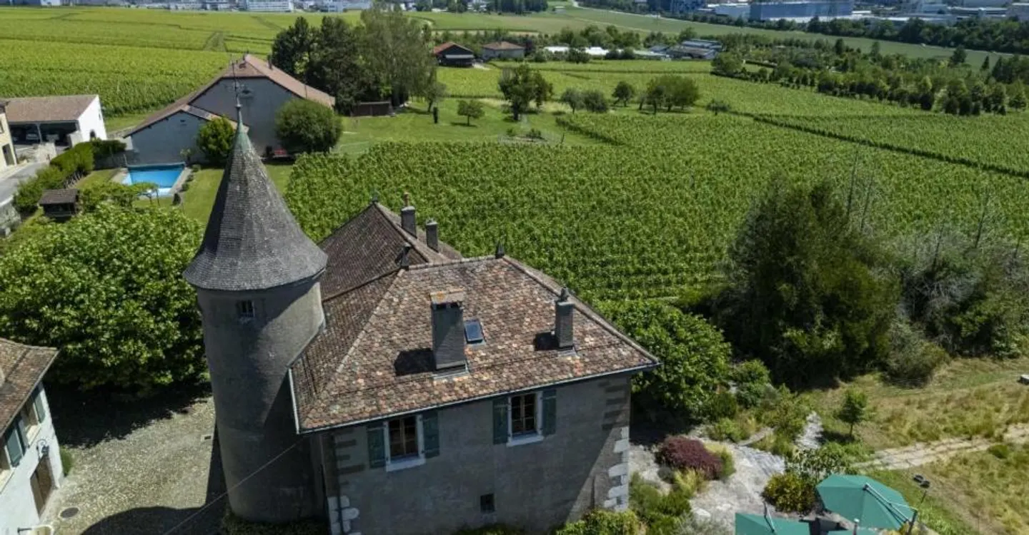 Maison Forte Historique à Satigny - Photo 2 sur 10