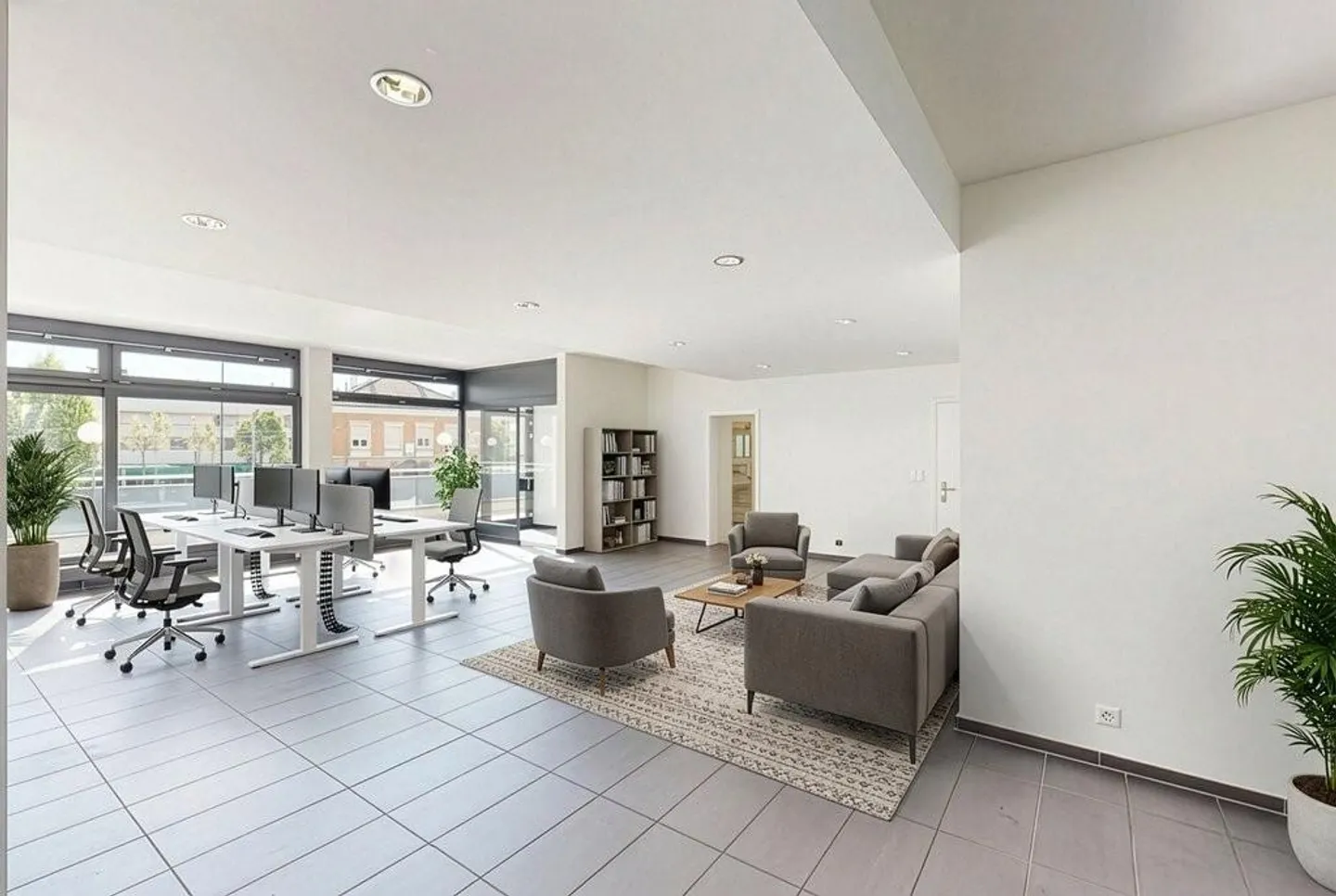 Espace de bureau / de vente attrayant au rez-de-chaussée avec terrasse et espace de stockage - Photo 1 sur 12