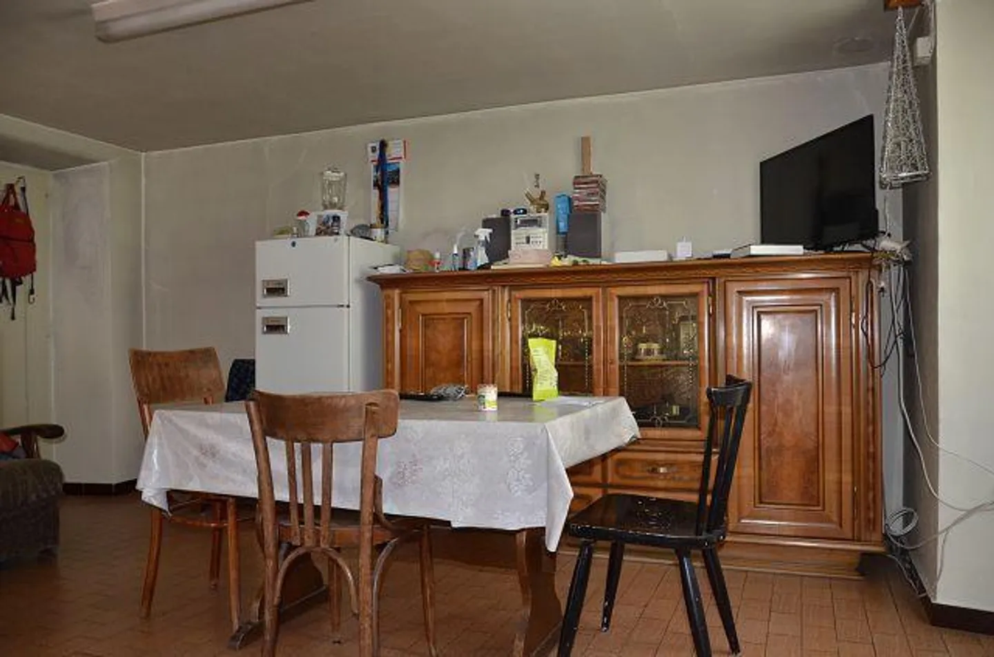 «vier Dorfhäuser mit grossem Umschwung / quattro case nel nucleo con grande giardino» - Foto 38 di 54