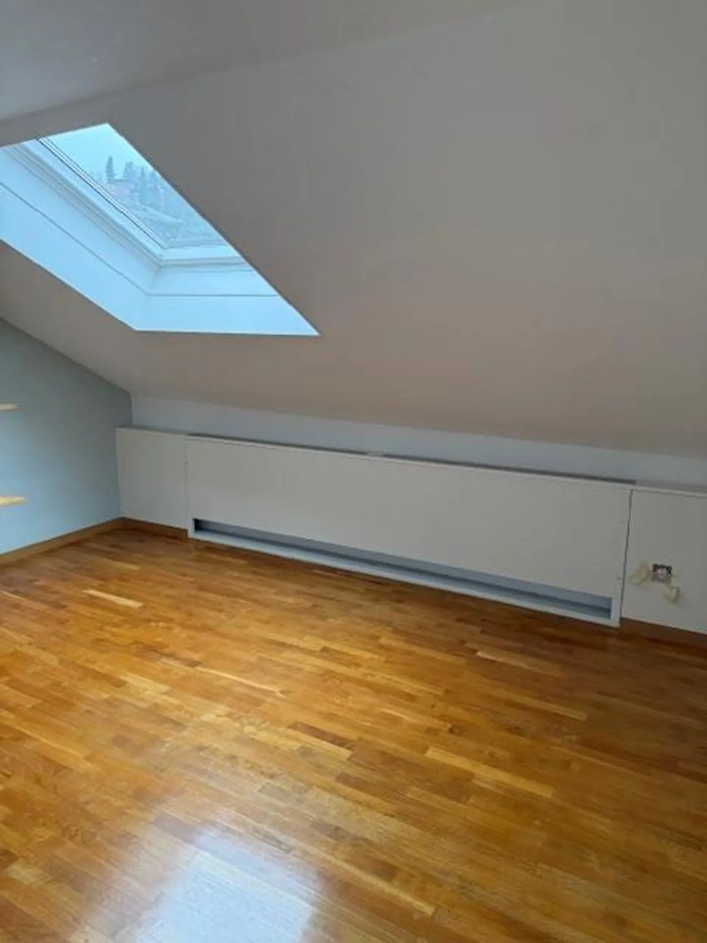 Charmante Dachwohnung mit Terrasse - Foto 10 von 19