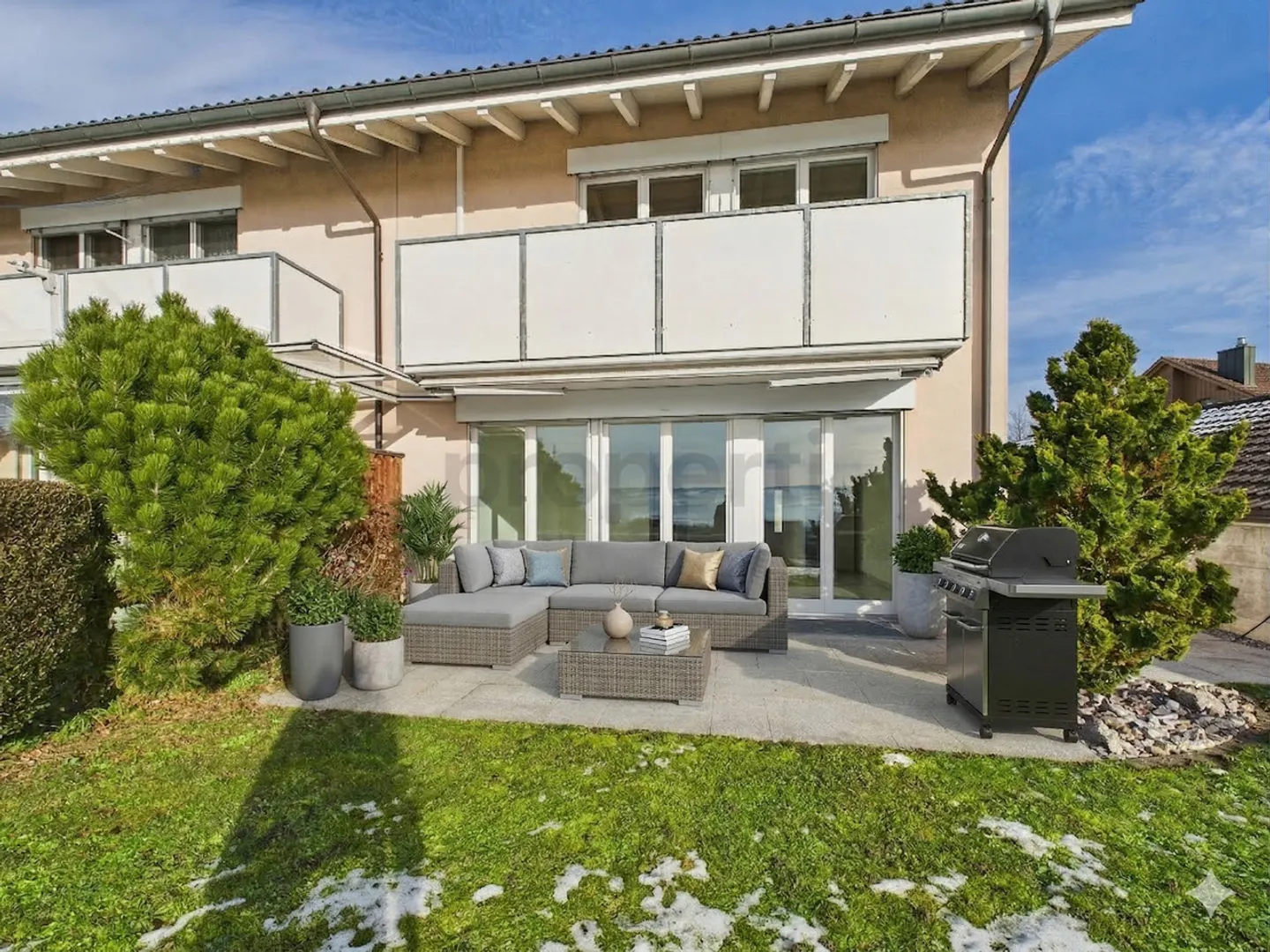 Family Happiness in the Green: Spacious End-of-Terrace House with Private Garden Paradise - Photo 1 of 13
