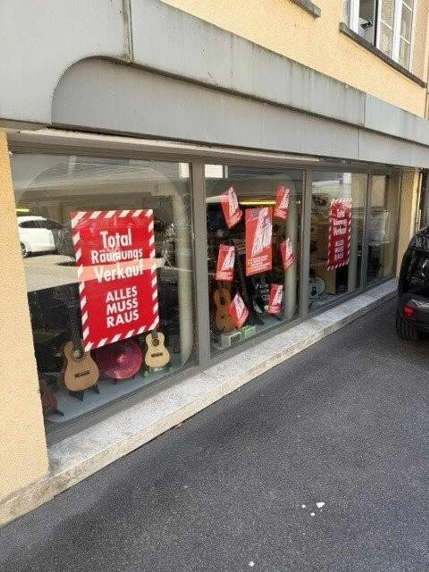 You have the idea - we have the right space for it! - Photo 1 of 2