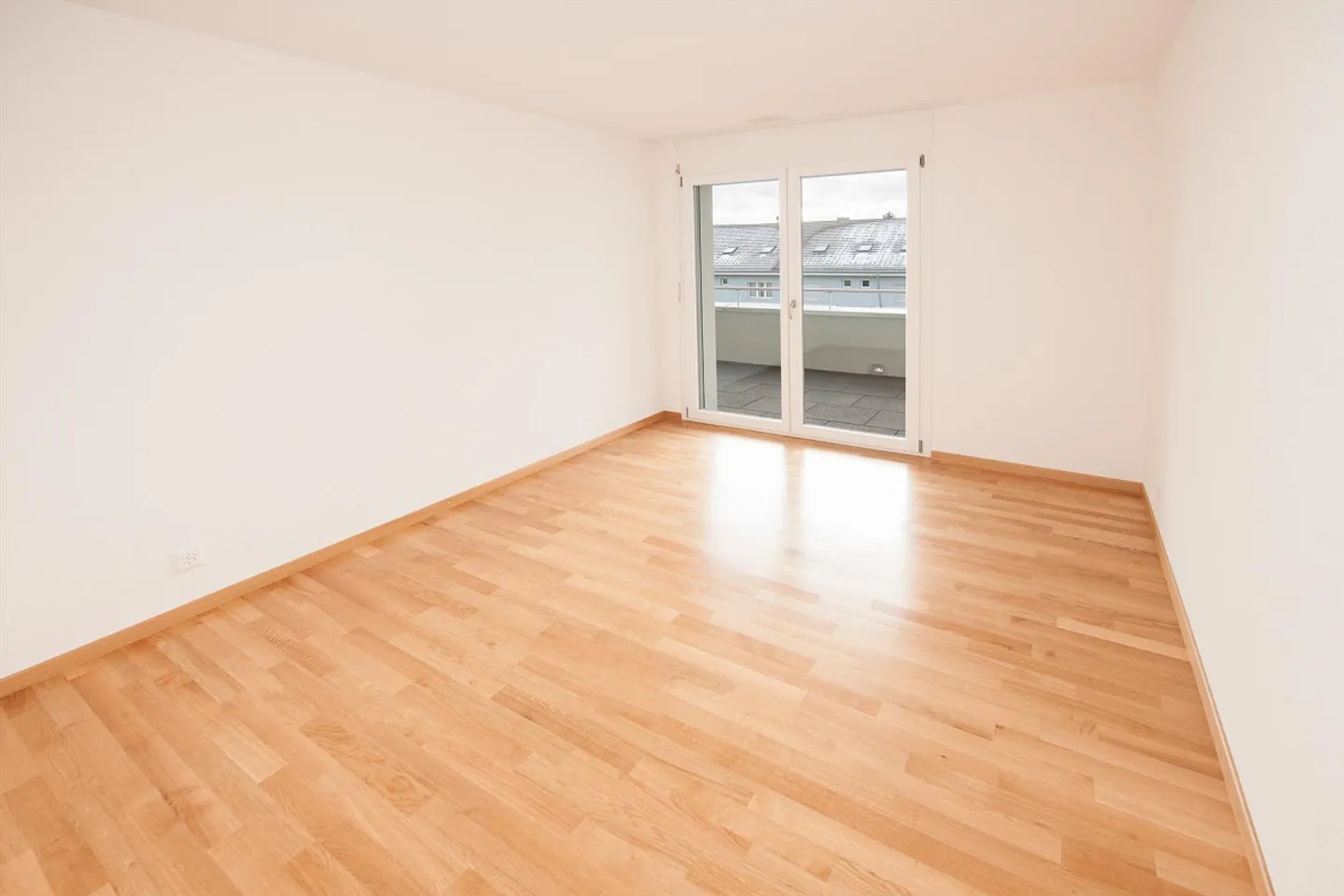 Appartement lumineux de 4,5 pièces avec balcon à Dübendorf - Photo 6 sur 11
