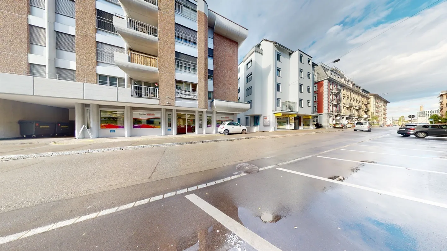 Posto auto Zurigo Oerlikon - Foto 2 di 3