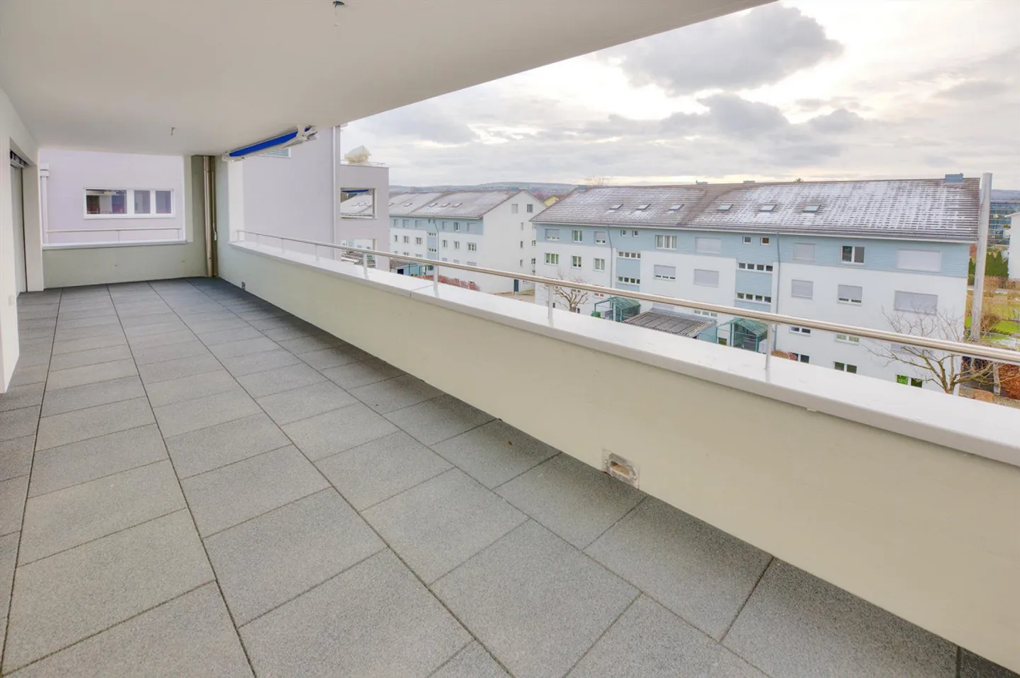 Appartement lumineux de 4,5 pièces avec balcon à Dübendorf - Photo 9 sur 11