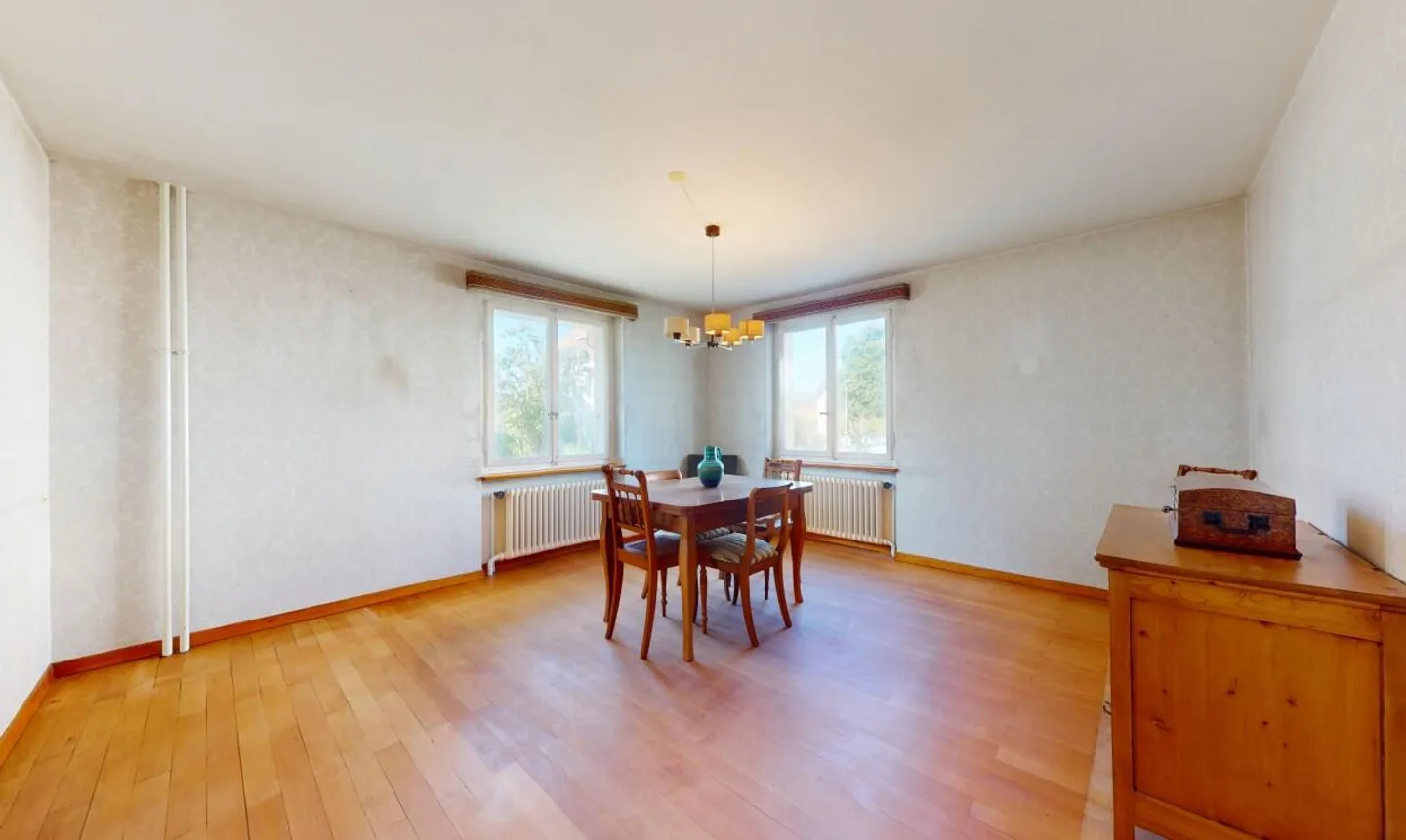 Single house for sale - Photo 1 of 11