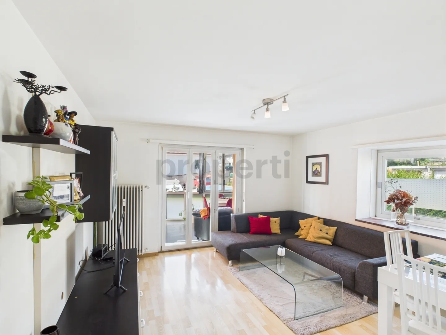 Appartamento 4 stanze modernizzato con balcone, Bottmingen - Foto 1 di 10