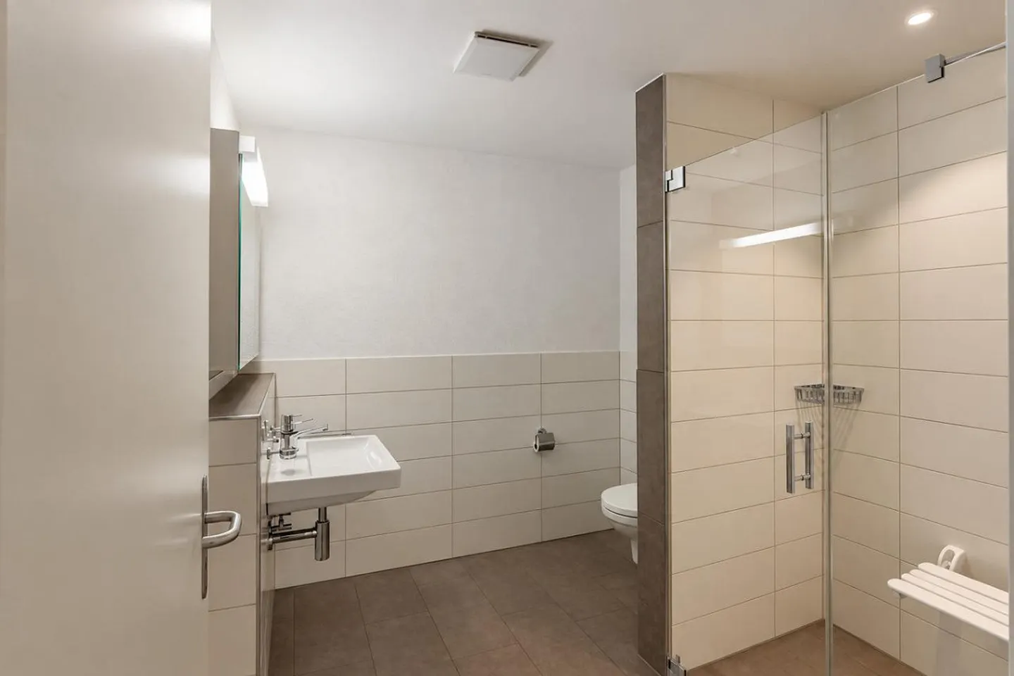 Modern Living – Accessible 3.5 Room Apartment with Plenty of Comfort - Photo 9 of 12