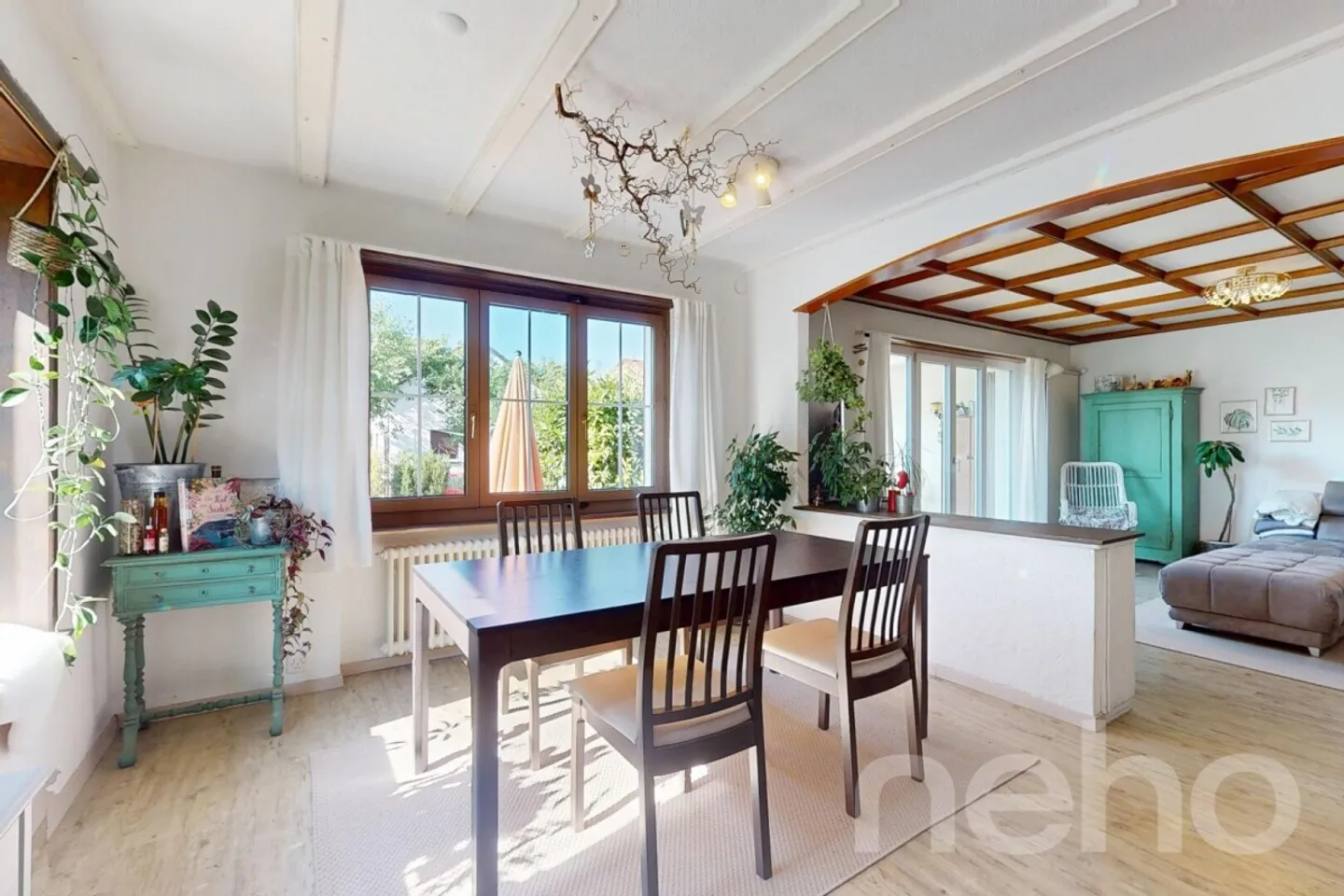 Casa spaziosa con giardino e tanto spazio per famiglia e ufficio - Foto 1 di 12