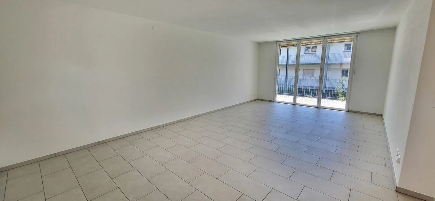 Beautiful 3-room apartment looking for a new resident with a flair for greenery! - Photo 5 of 14
