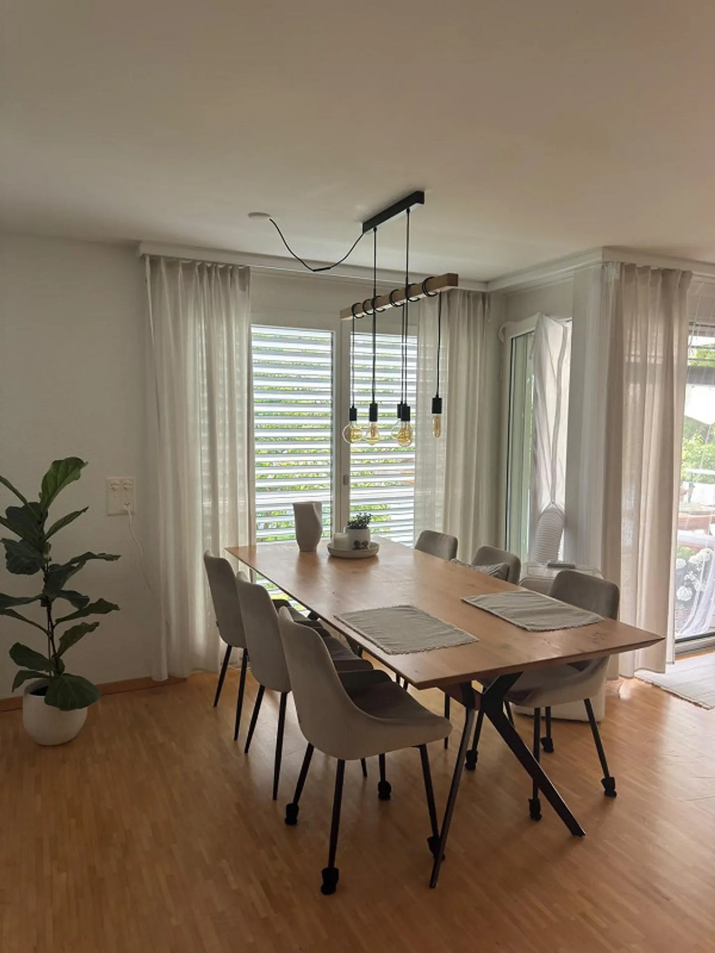 Vivere con comfort e tranquillità - Appartamento ben curato a Männedorf - Foto 5 di 10