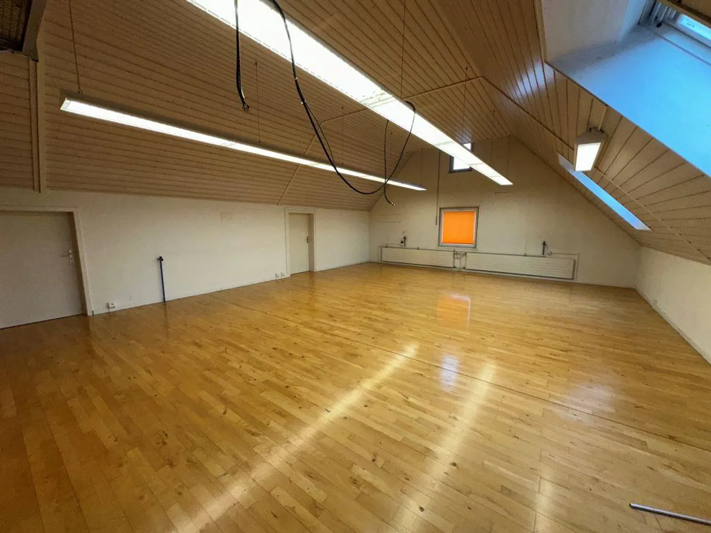 Spacious commercial premises in Oberuzwil for rent - Photo 7 of 9