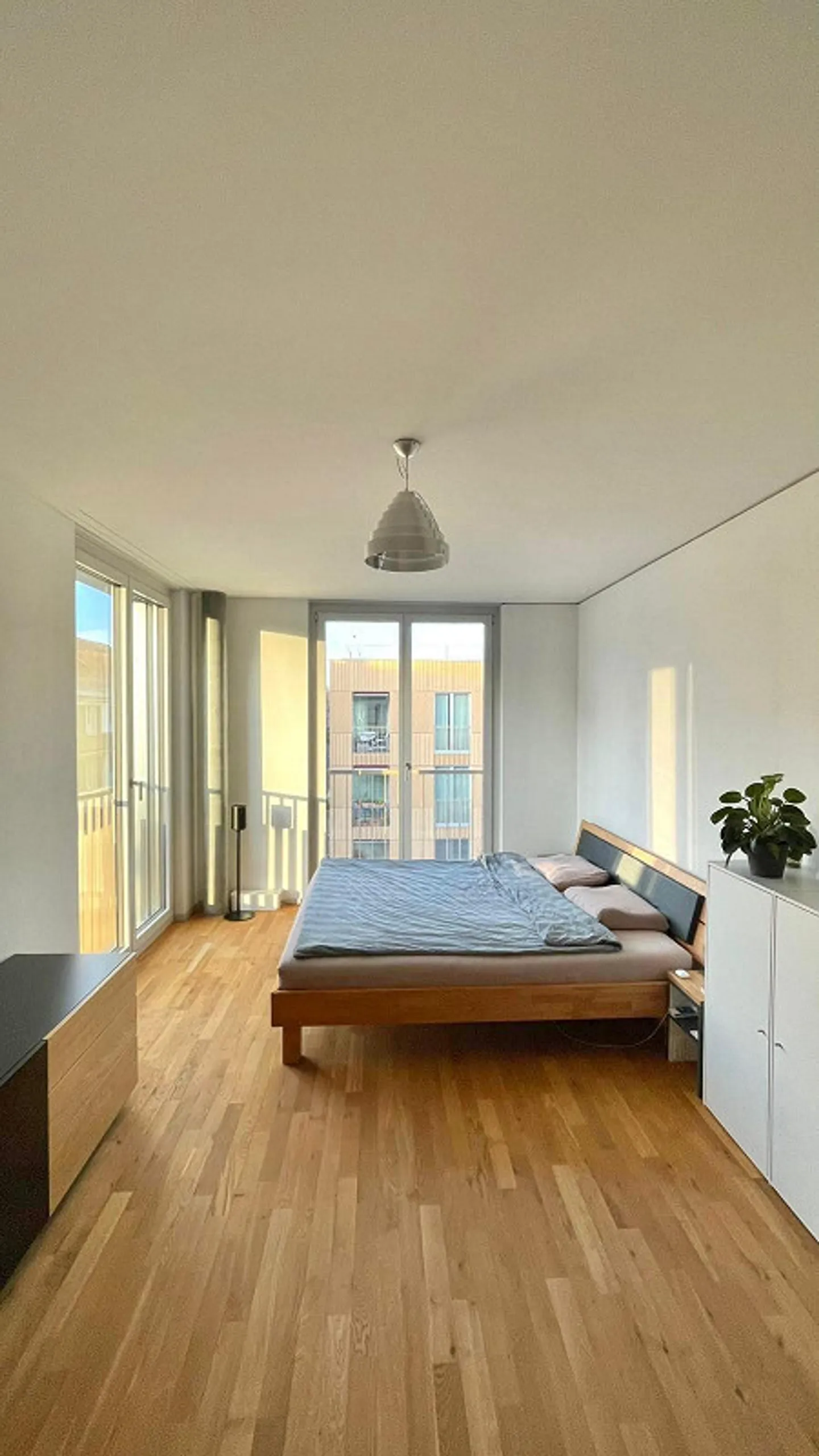 Modern shared apartment in a prime location - Photo 1 of 7