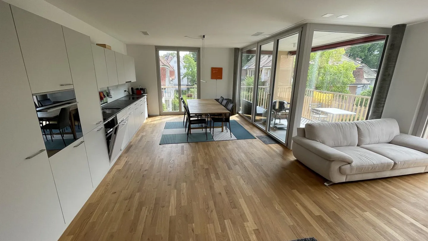 Modern shared apartment in a prime location - Photo 3 of 7