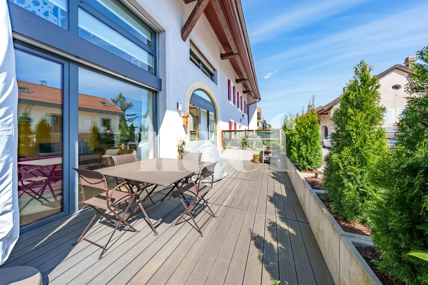 Exclusif : Grand appartement 3.5 pièces avec terrasse - Photo 1 sur 5