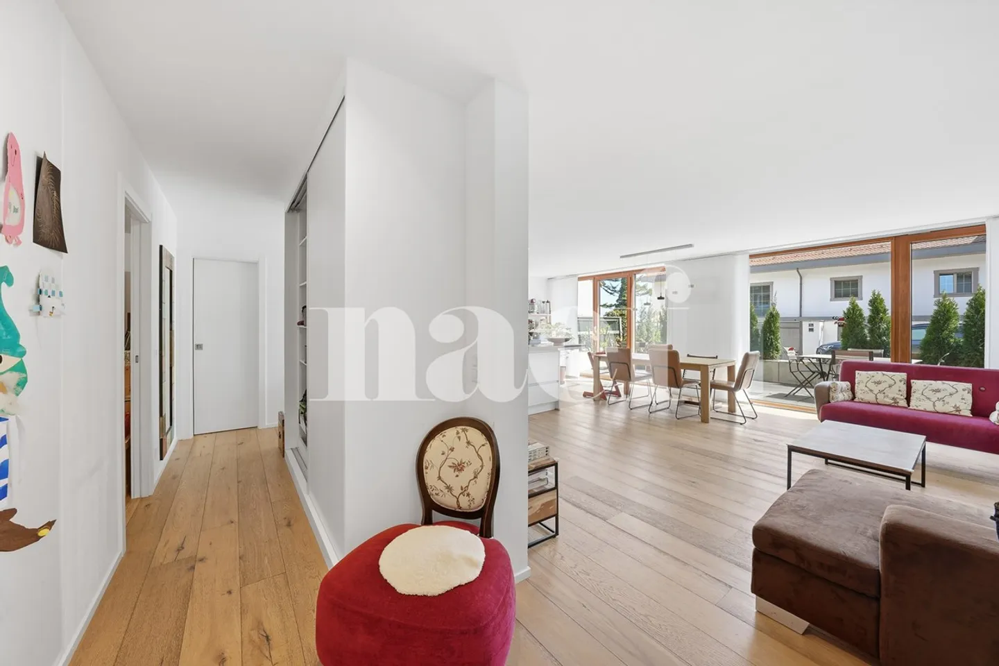 Exclusif : Grand appartement 3.5 pièces avec terrasse - Photo 2 sur 5