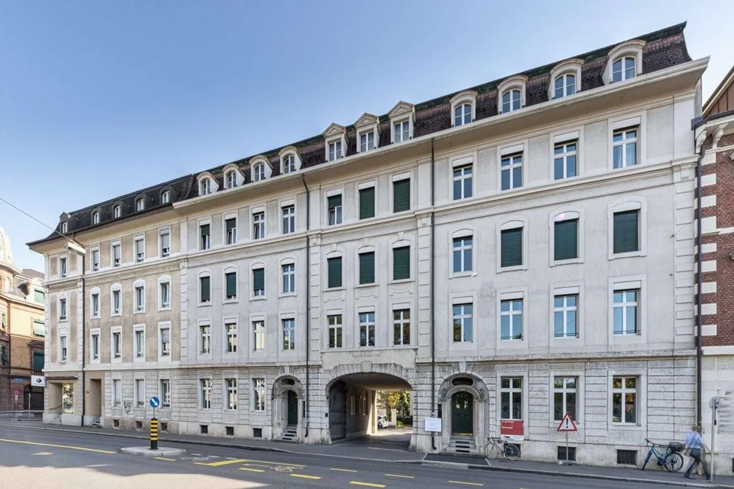 Place de parking près de Wettsteinplatz - Photo 1 sur 1