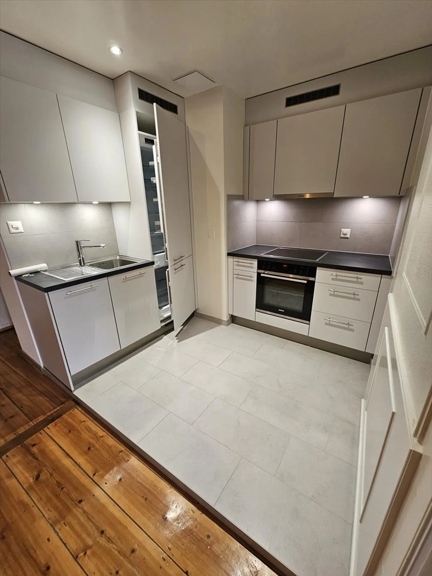 Appartamento 2.5 stanze - Foto 2 di 8