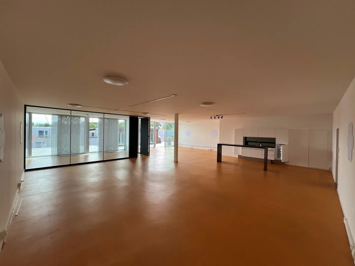 Ufficio con accesso diretto alla terrazza - Foto 3 di 5