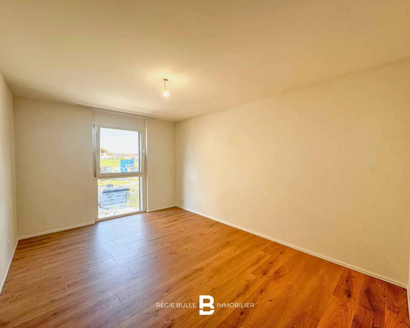 New 3.5-Room Apartment in Echarlens - Photo 5 of 8
