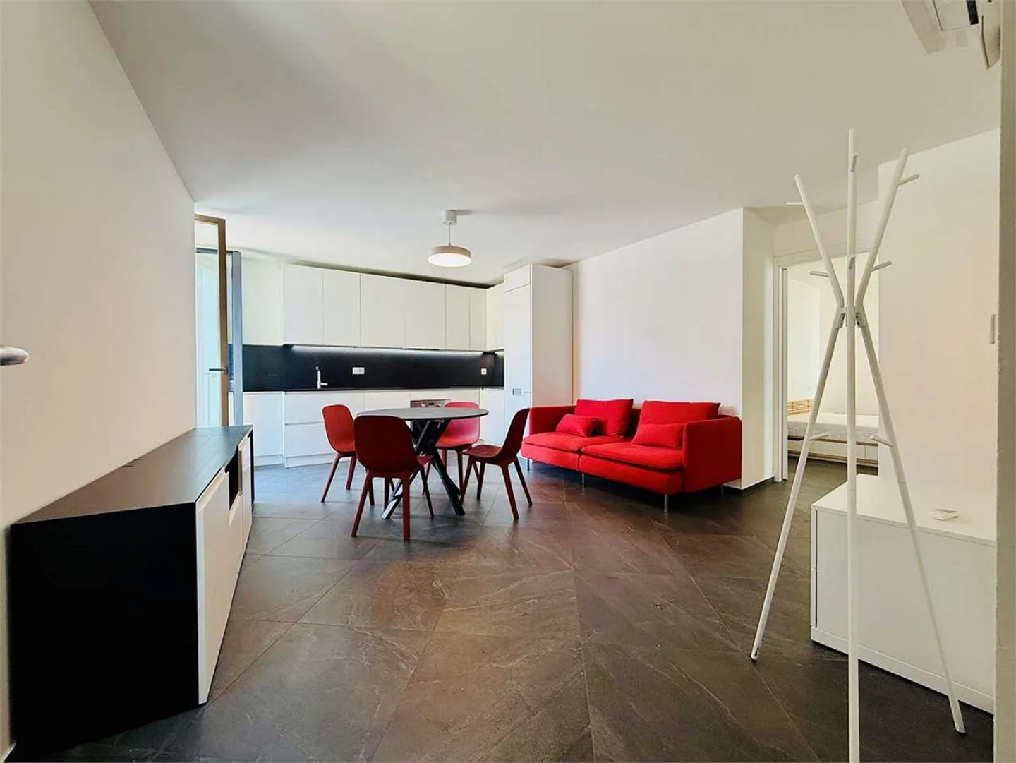 Elegantes Apartment in Riva San Vit - Foto 2 von 11
