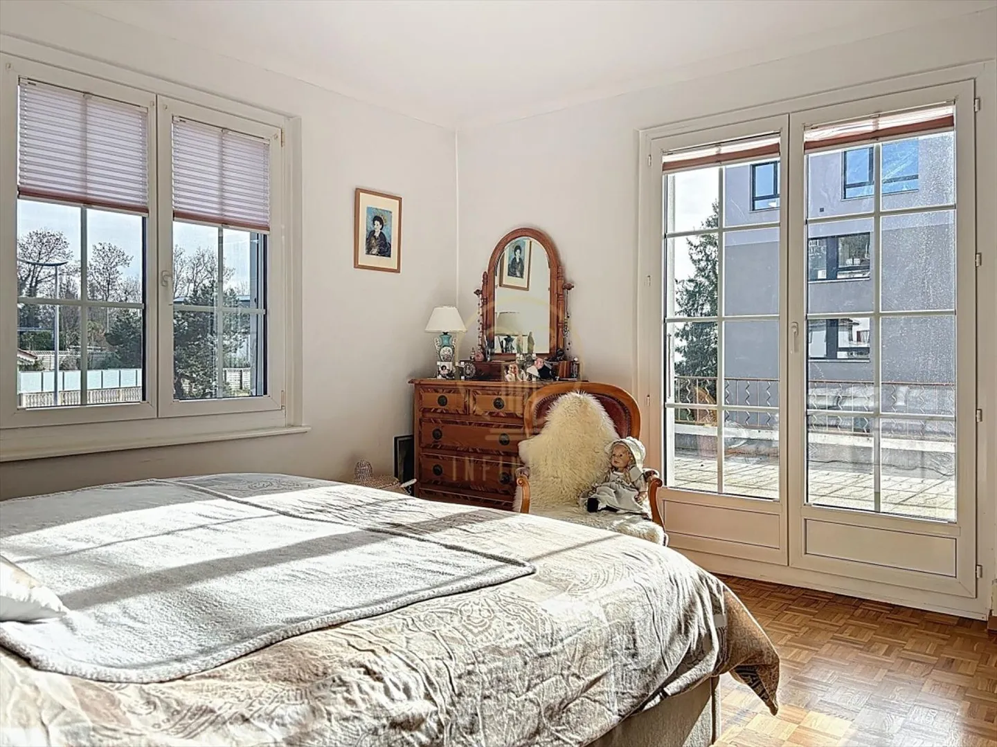 ROMONT - Appartamento ristrutturato di 3,5 locali con grande terrazza - Foto 4 di 7