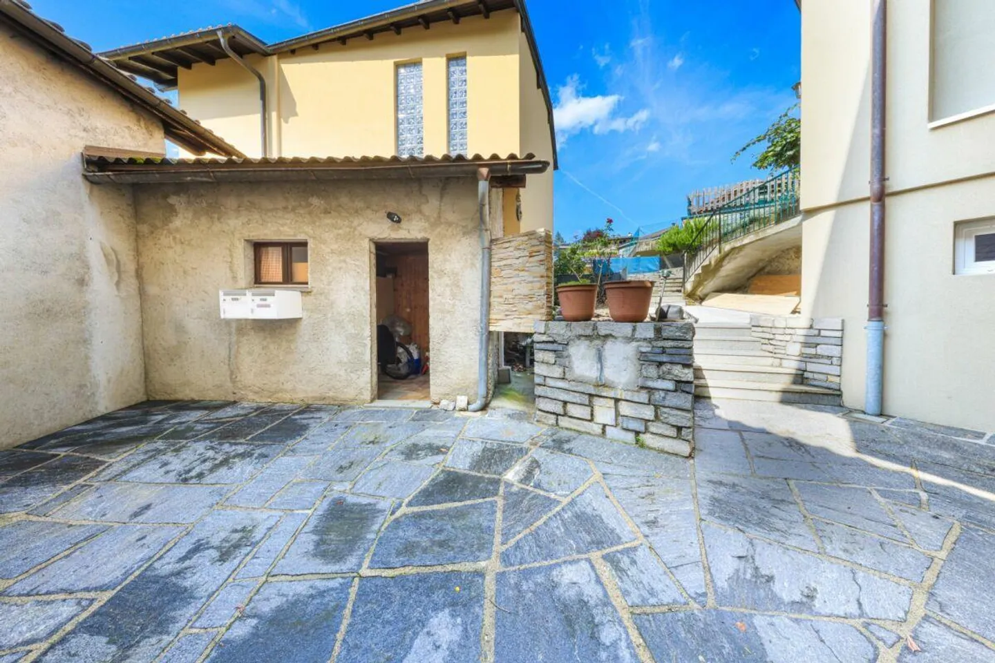 PIANEZZO - Suggestiva casa bifamiliare di nucleo - Foto 13 di 23