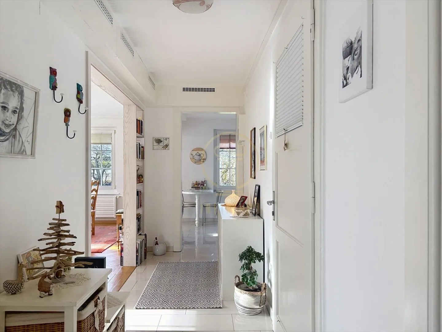 ROMONT - Appartamento ristrutturato di 3,5 locali con grande terrazza - Foto 5 di 7