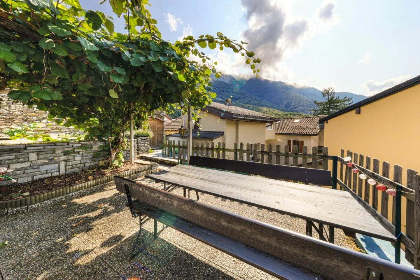 PIANEZZO - Suggestiva casa bifamiliare di nucleo - Foto 19 di 23