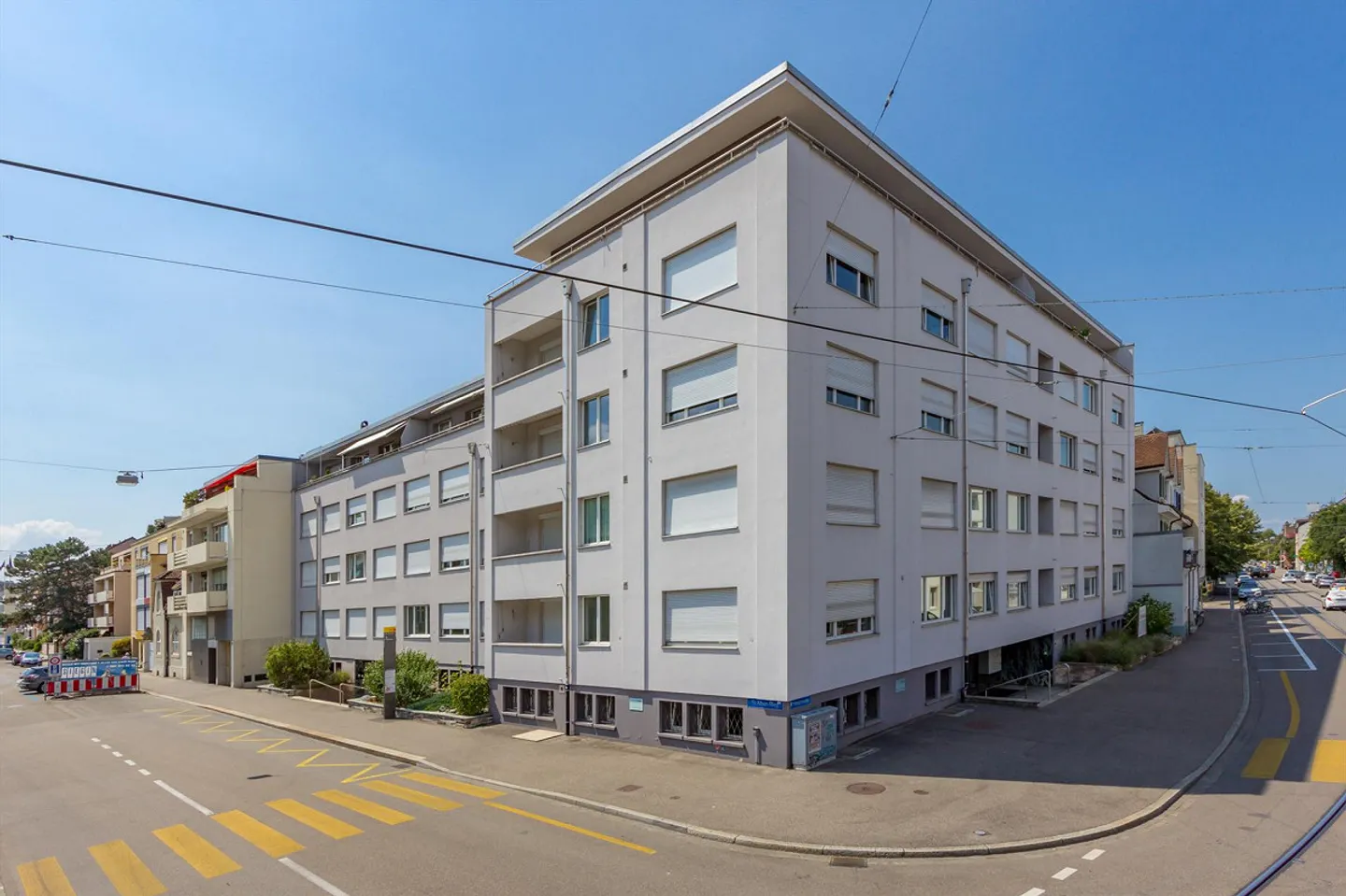 Au nouveau Karl Barth-Platz - Photo 1 sur 4