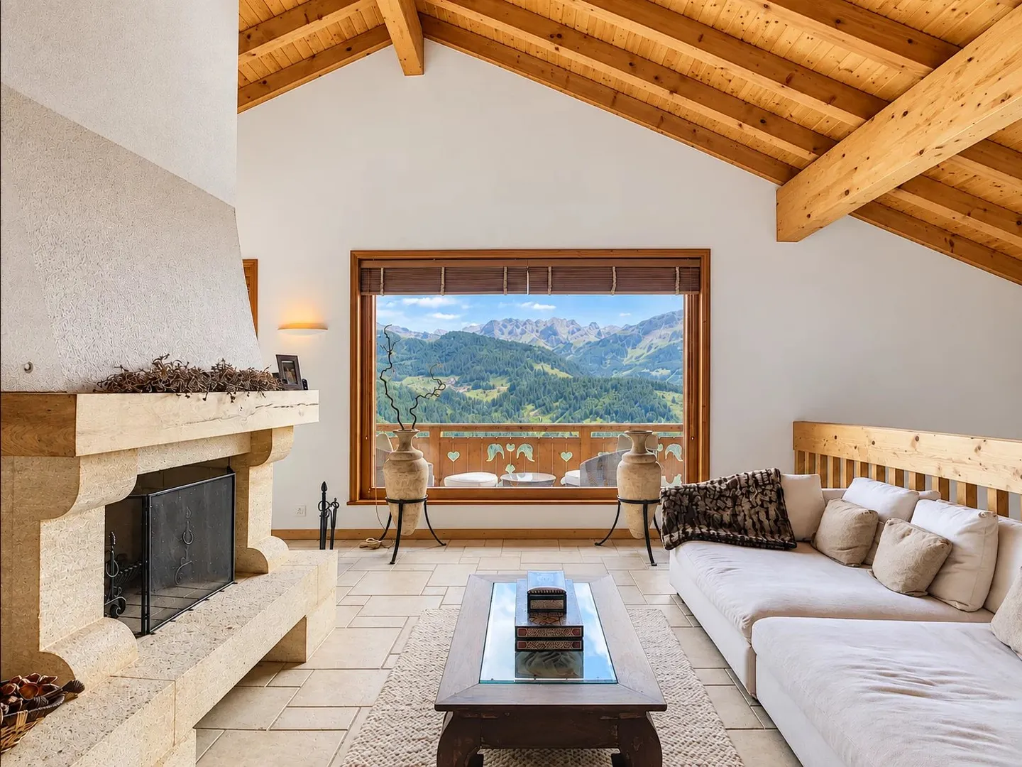 Chalet Lussuoso con Vista Montagna - Foto 8 di 16