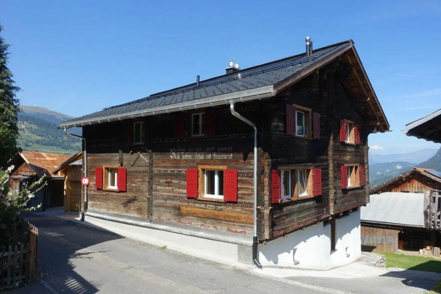 4.5-Zimmer-Ferienwohnung Nr. 1 in einem historischen Zweifamilienha... - Foto 1 von 6