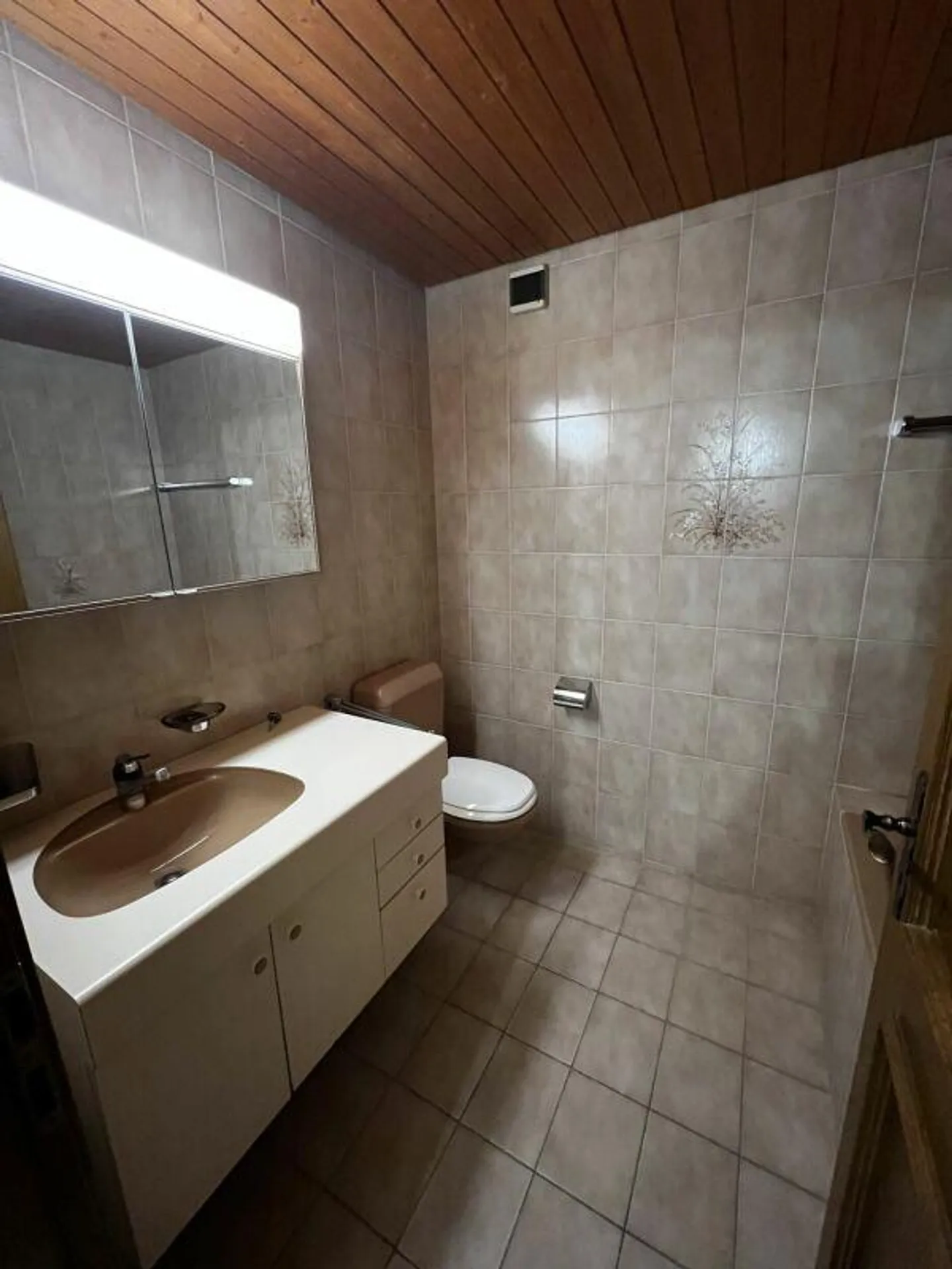 Ein Platz zum Bleiben: 4.5-Zimmer Wohnung mit Herz und Charme - Photo 4 of 10