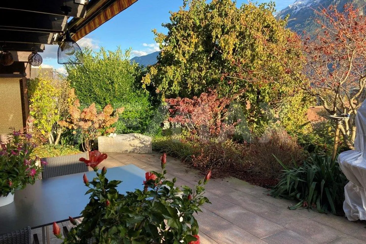 Geräumiges Familienhaus mit Seeblick - Foto 2 von 13